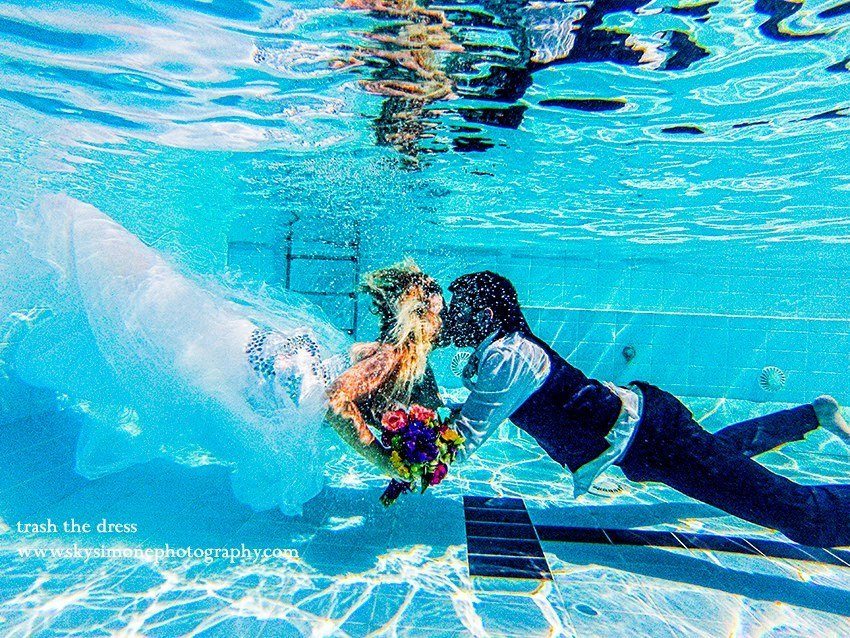 Underwater bride and groom
Atlanta